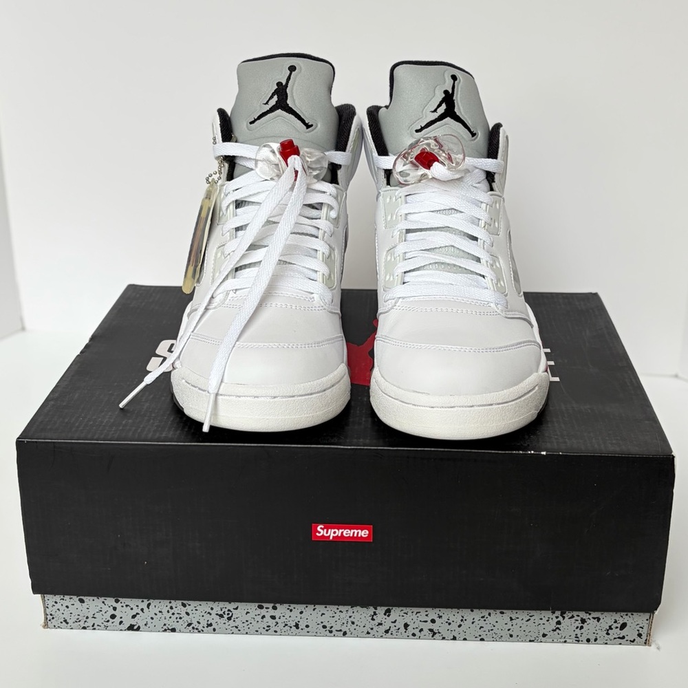Supreme x Air Jordan Retro 5 White/Black Varsity NIB/NWT